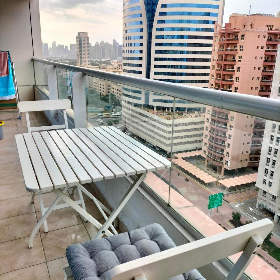 Amazing Apartment 2 Bed Rooms In Tecom 6 Pax Dubai Buitenkant foto